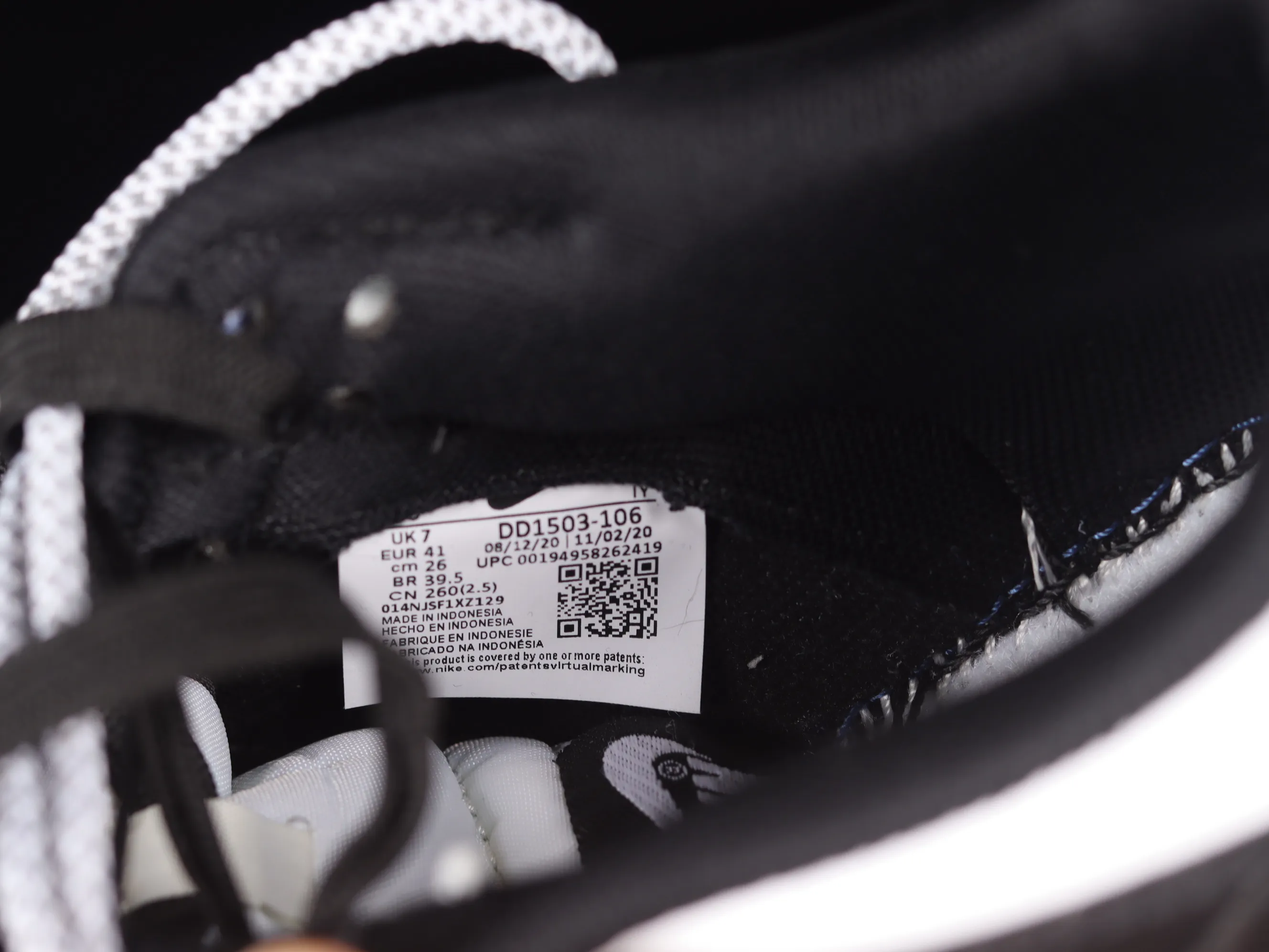 All Categories Nk SB Dunk Series Nk SB Dunk Low Low-top Sneakers Nk Dunk Low Black and White Red Panda Valentine's Day Customized Deconstructed Strap Casual Sneakers DD1503-106